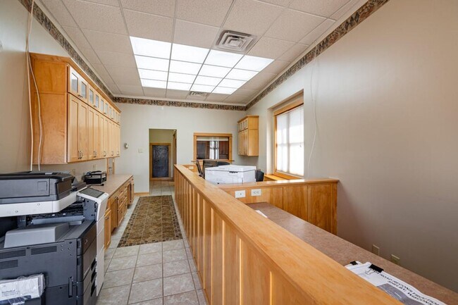 Photo - 1613-1617 Chase St Unit 2425 COMM