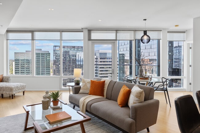 Building Photo - 10700 NE 4th St Unit 3108