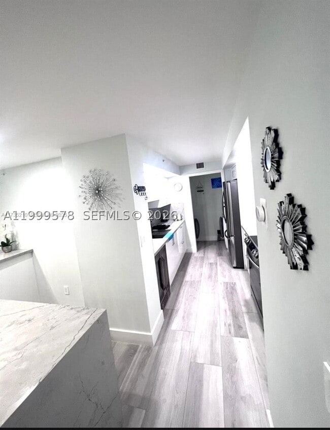6917 Collins Ave Unit 806