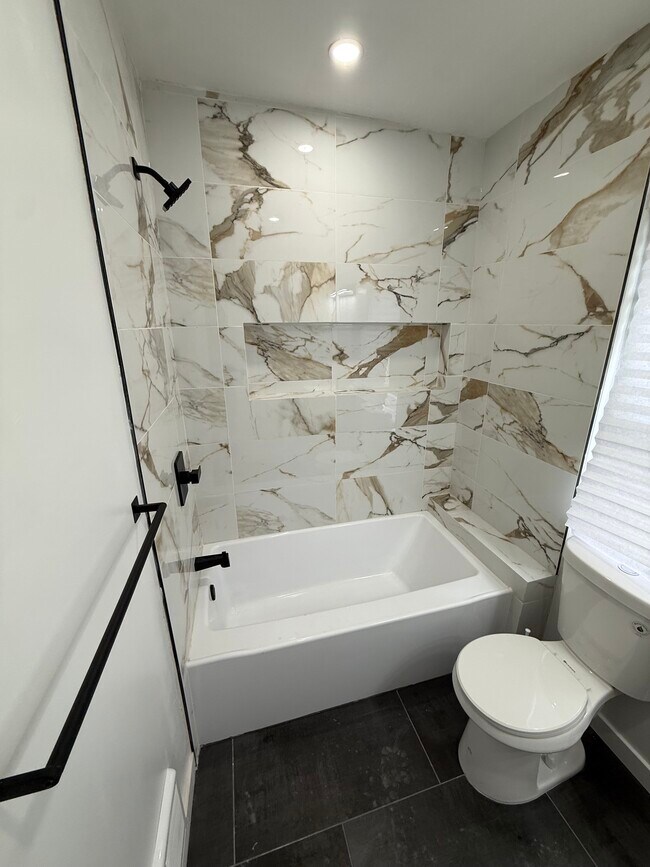 Photo - 2808 N Taylor St