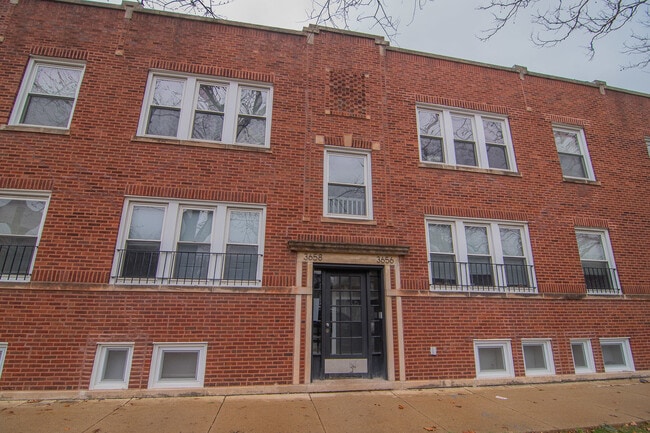 Building Photo - 3656 W Eddy St Unit 1