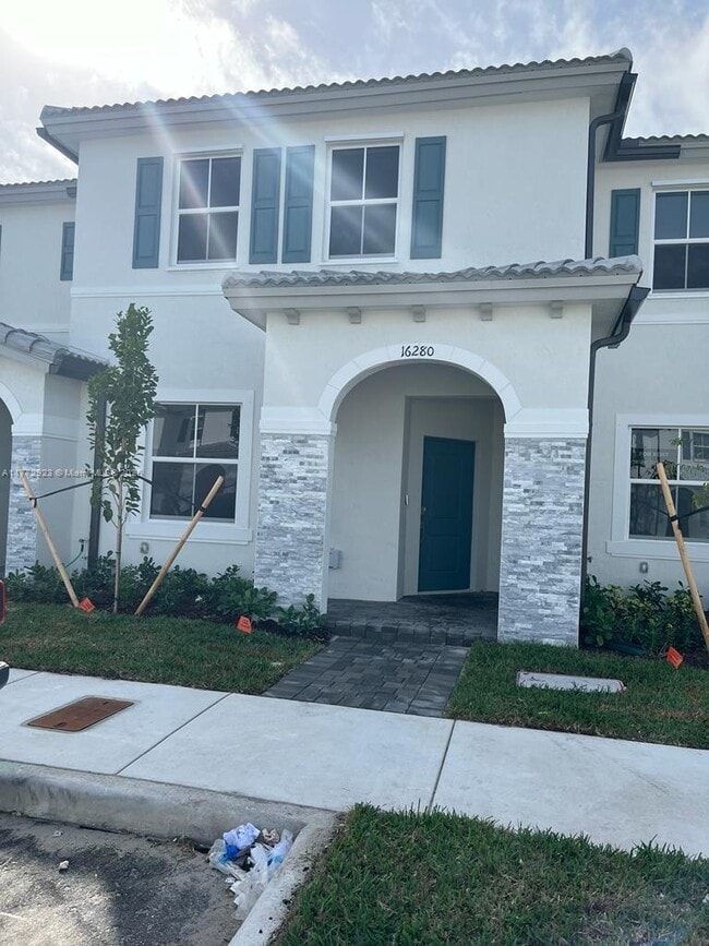 Photo - 16280 SW 292nd St Townhome