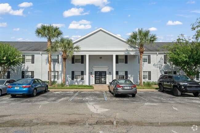 Building Photo - 225 Lewfield Cir Unit 225 Rental