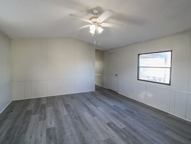 Photo - Close to downtown Pulaski!