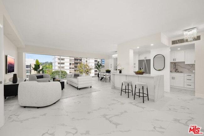 Building Photo - 10450 Wilshire Blvd