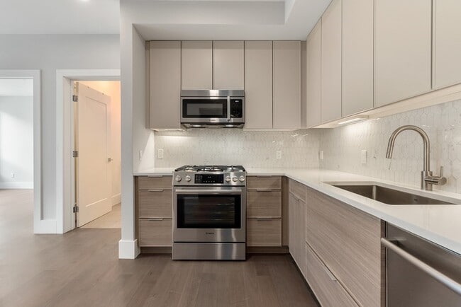 Photo - 3193 Washington St Unit 204