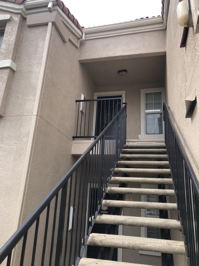 Building Photo - Beautiful 2 Bedroom 2 Bath Condo in Altura... Unit 1028