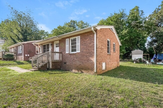 Photo - 1006 E Devonshire St