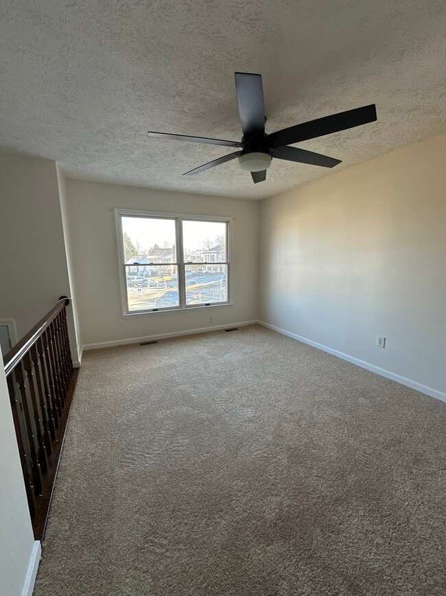 Photo - 7542 Knoll Acres Rd