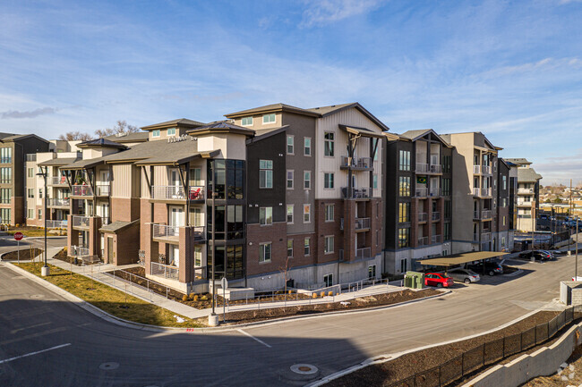 Building Photo - Gardner Station Rental