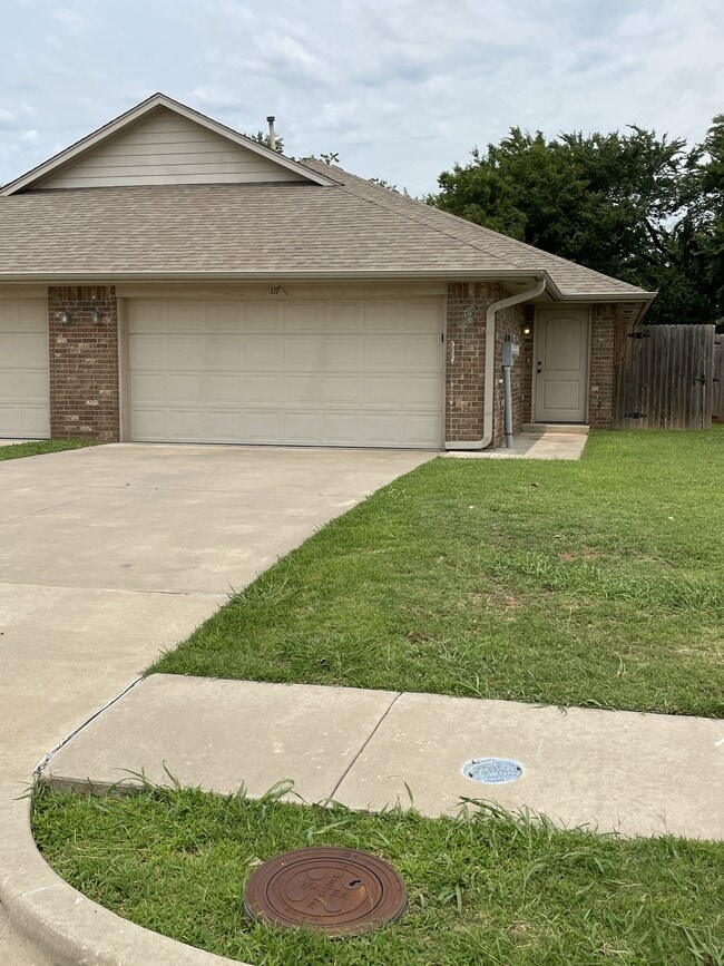 Building Photo - 117 Ashley Dr