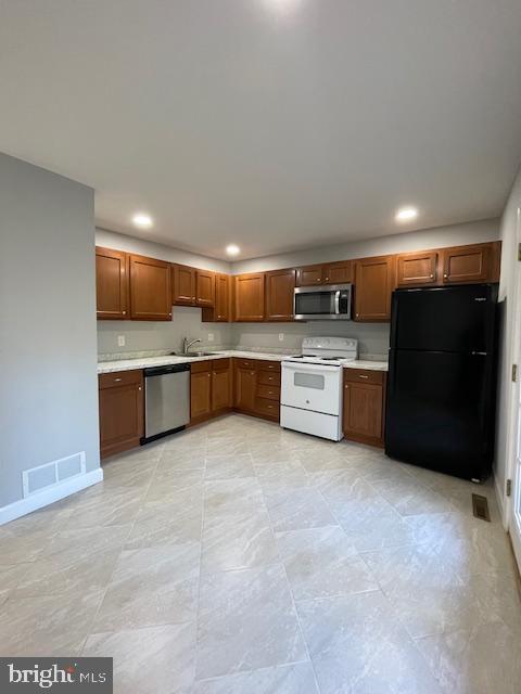 Photo - 817 Hastings Ct