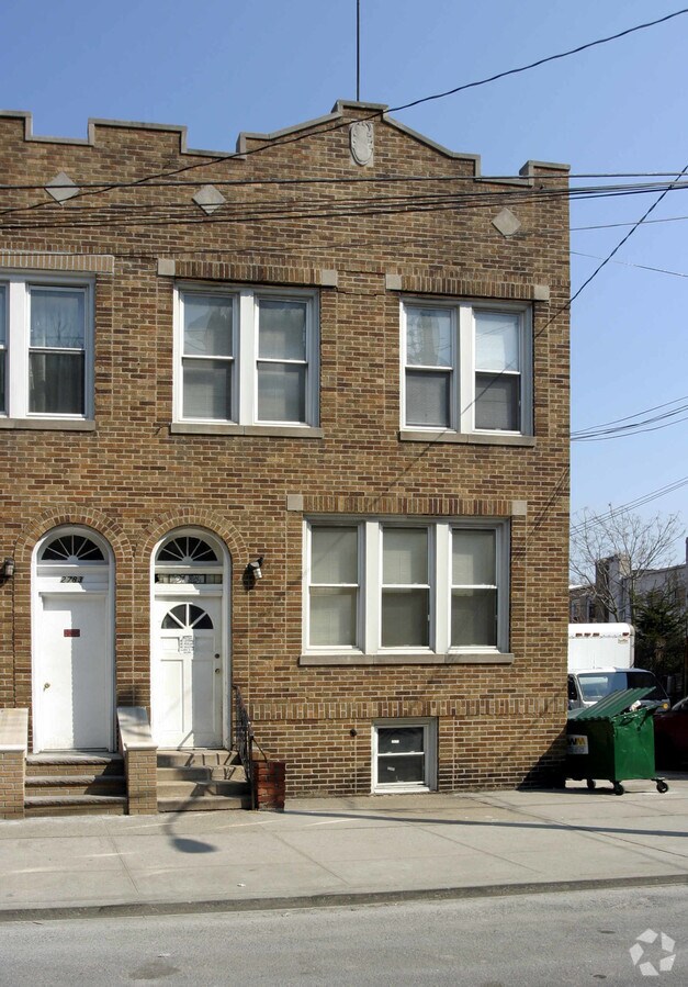 Photo - 2785 E 15th St