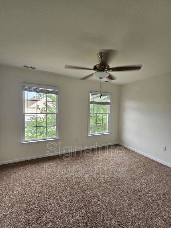Photo - 5600 Barnsley Pl