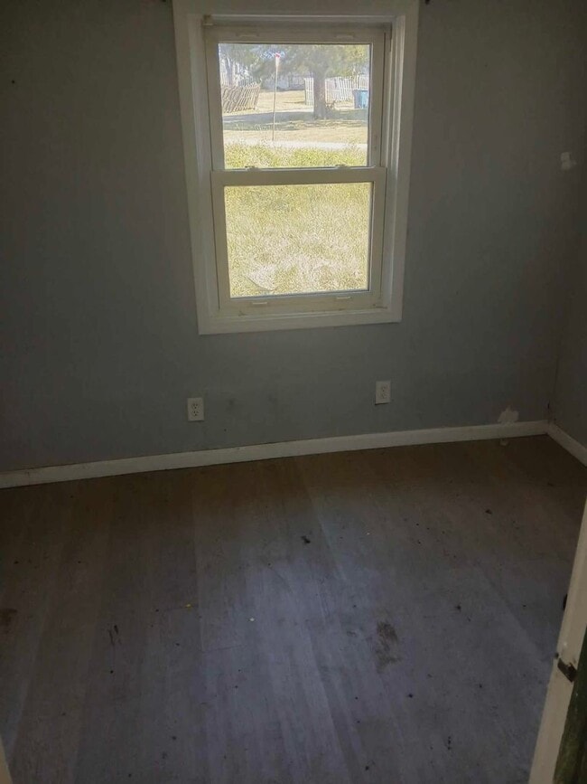 Photo - 857 Twin Oak Dr