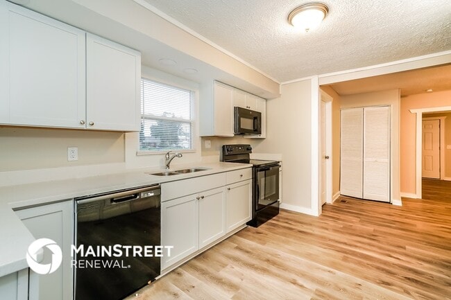 Photo - 639 S Harriet St