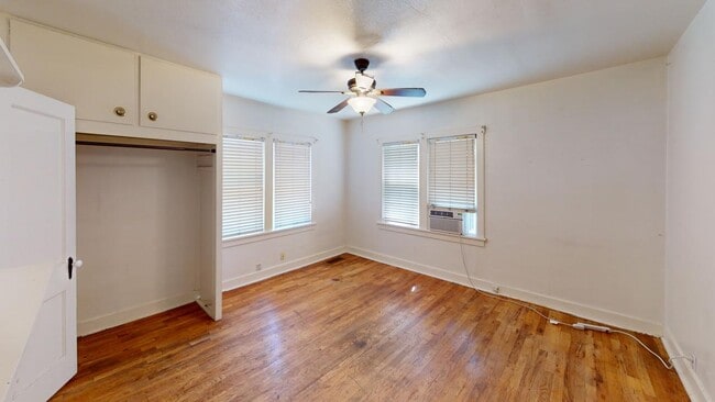 Photo - 3661 Iris Ave