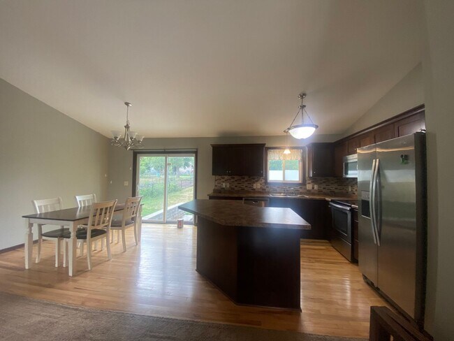 Photo - 1811 3rd Ave SW