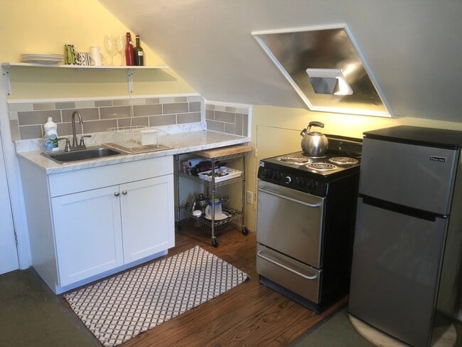Photo - 6023 Lone Pine Rd