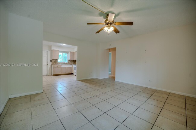 Photo - 715 N 58th Ave Unit 1