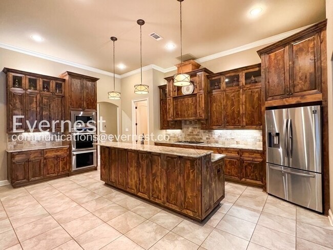 Photo - Gorgeous 4 Bed, 5 Bath Home with Pool and Garage / Available Now!