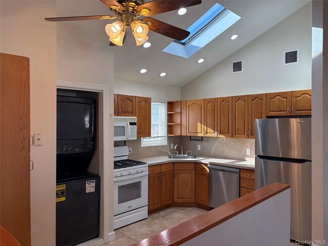 Photo - 1214 August Rd