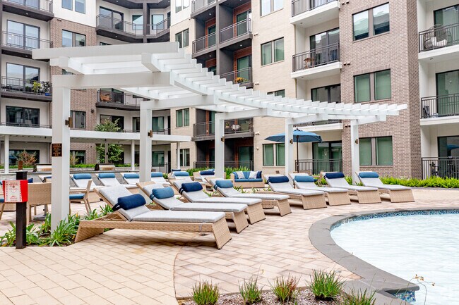 Pool - Chelsea Museum District