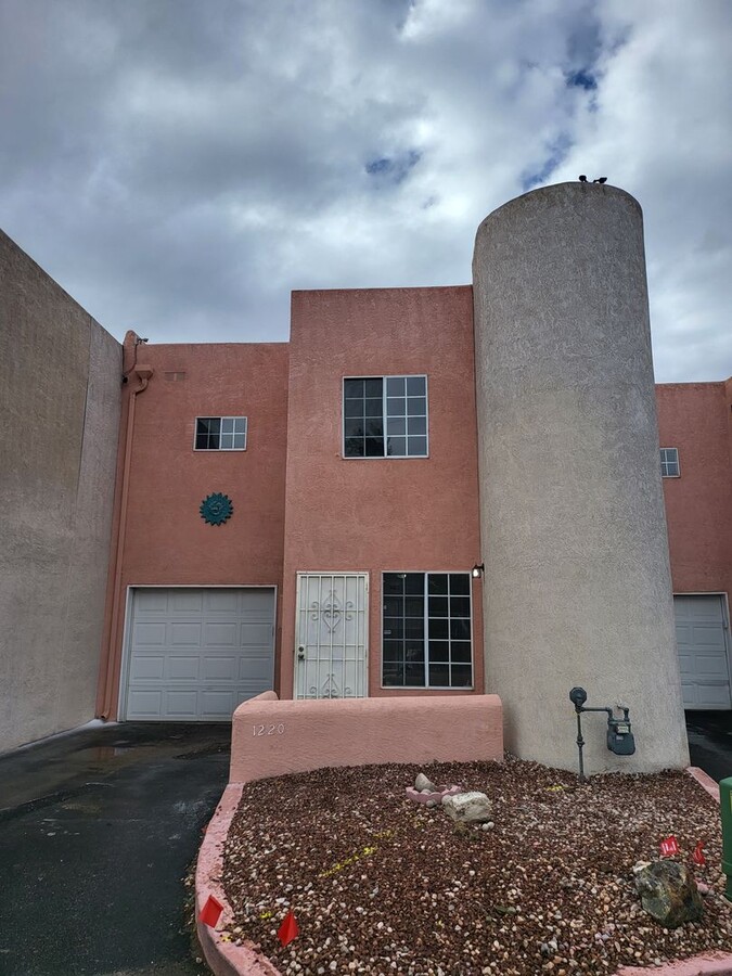 North valley 3 bedroom 2/BA 1245/sf 1/CG 2... - North valley 3 bedroom 2/BA 1245/sf 1/CG 2... Casa