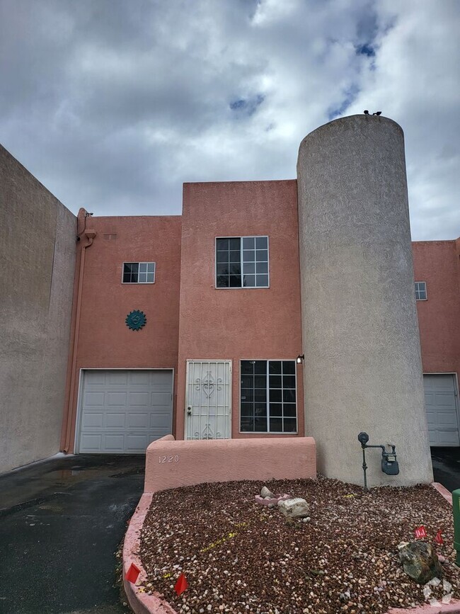 Building Photo - North valley 3 bedroom 2/BA 1245/sf 1/CG 2... Rental