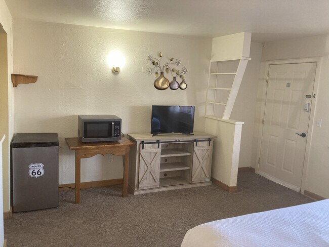 Photo - 902 W Hopi Dr