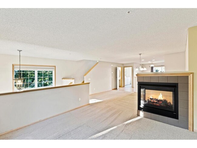 899 Ledgestone Dr