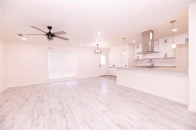 Photo - 521 Windsor Dr
