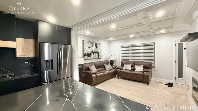 Building Photo - 32 Dromore Cres