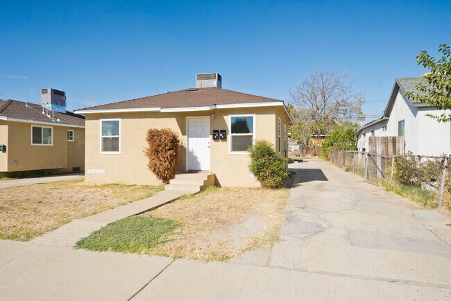 Photo - 322 Woodrow Ave Unit B