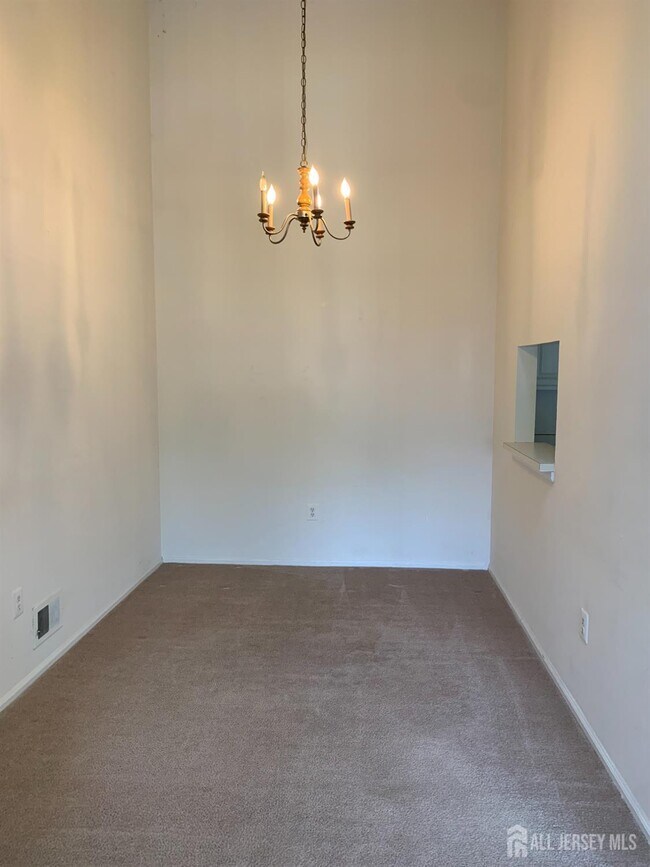 Photo - 17 Voscek Ct