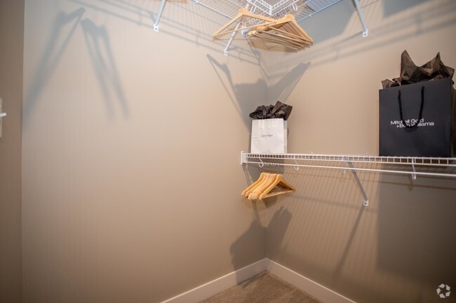 1BR, 1BA - 696 SF Model