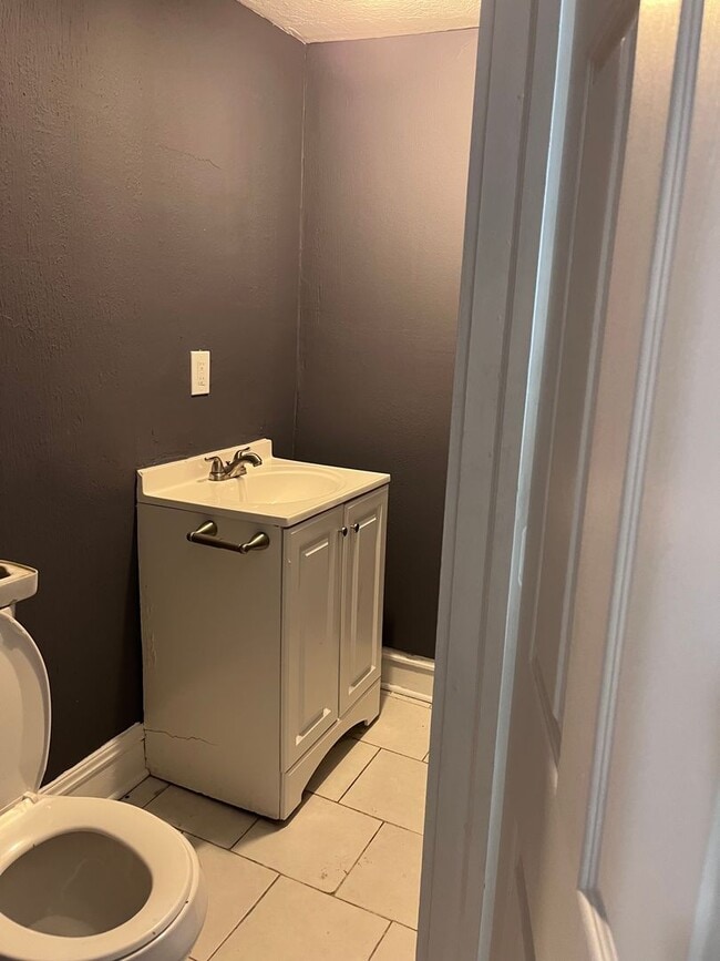 Photo - 3-Bedroom Home for Rent in Cleveland – Great Value!