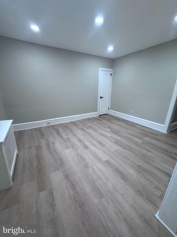 Building Photo - 210 E Maple Ave Unit B4 Rental