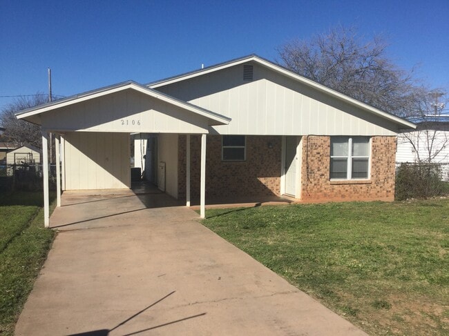 Photo - 2106 Jomar St House