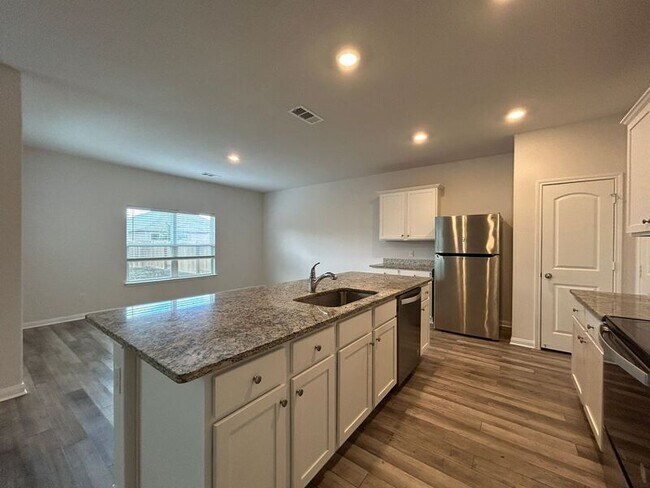 Photo - 18620 Allen Welch Dr