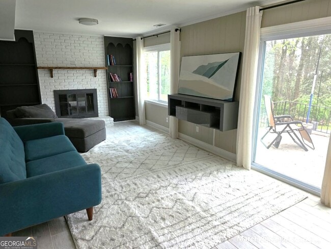 Photo - 2457 Sunset Dr NE