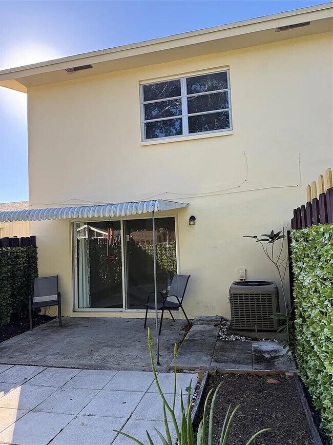 Photo - 3007 NW 68th St Unit 9C