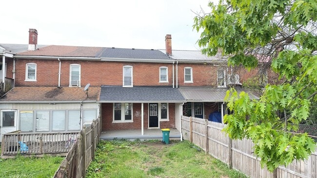 Photo - 410 Wolf Ave
