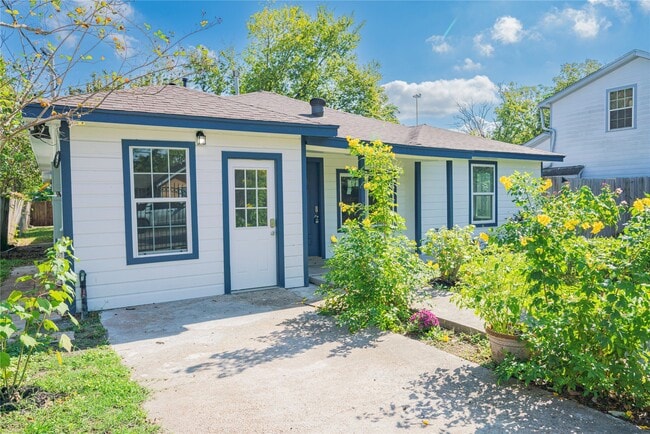 Photo - 5718 Cherry St