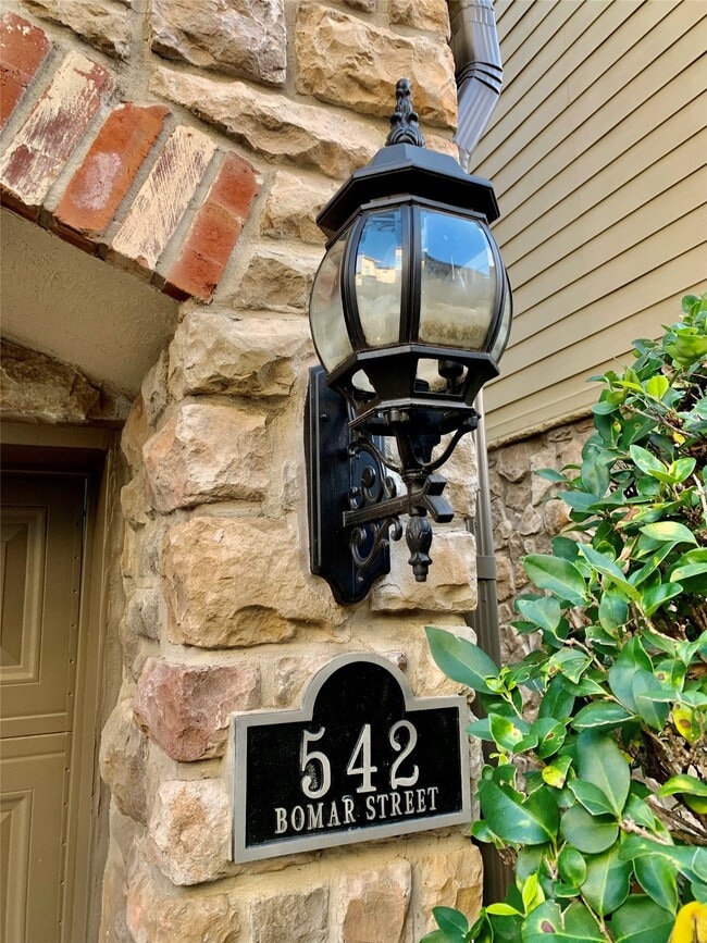 Photo - 542 Bomar St