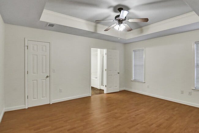 Photo - 103 Hunters Row