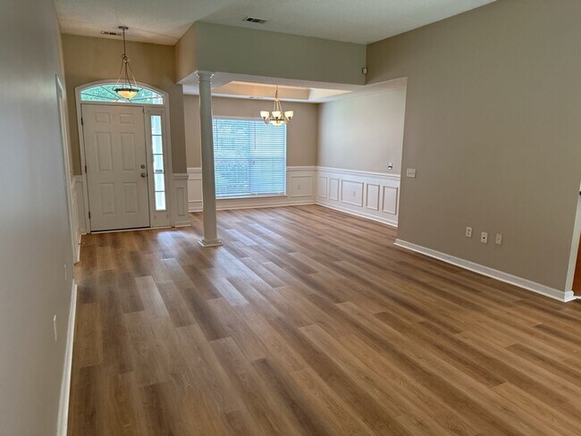 Photo - 247 Laurel Hill Cir House