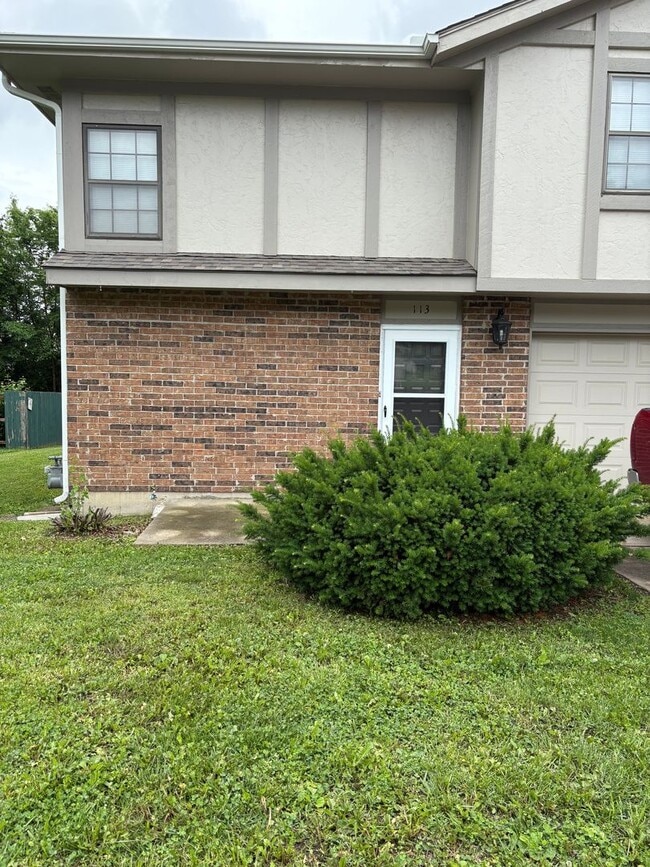 Photo - 115-115 W Foxwood Dr Apartment Unit 113 W Foxwood Drive