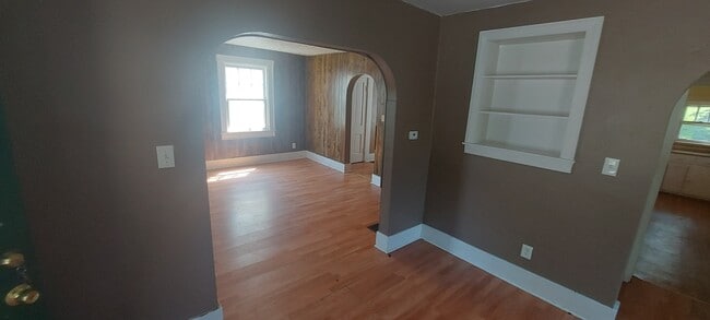 Photo - 512 Gordon St