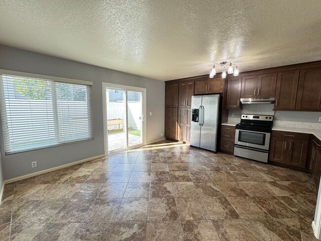 Photo - Beautiful 2Bd/1.5Ba Townhome in Orange w/A...